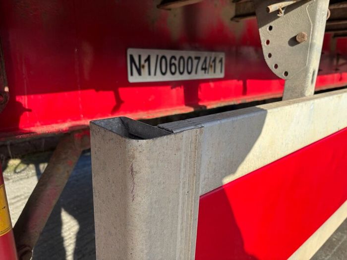 Curtainsider