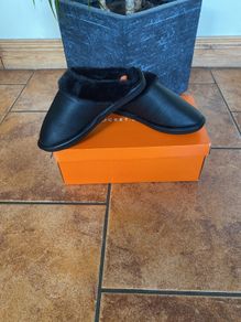 Women's kids slippers brand new size 3