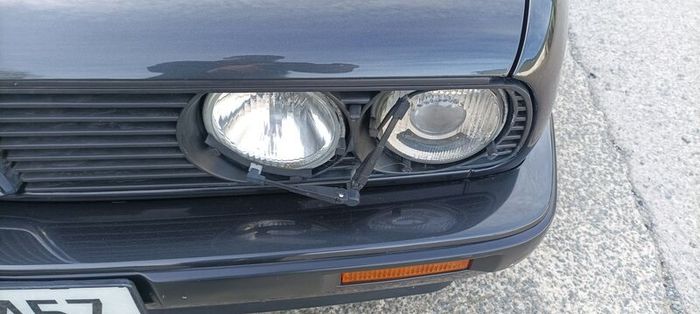 BMW E30 320ise 2 dr manual.