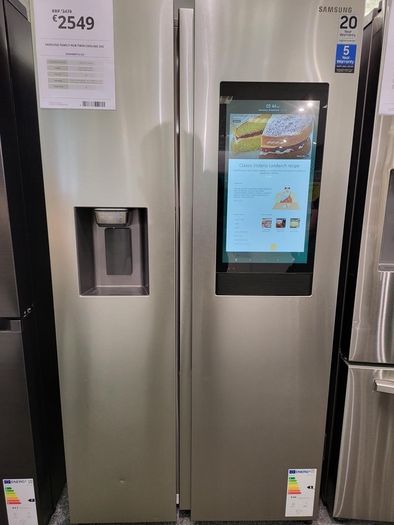 Samsung 614L Family Hub Fridge Freezer