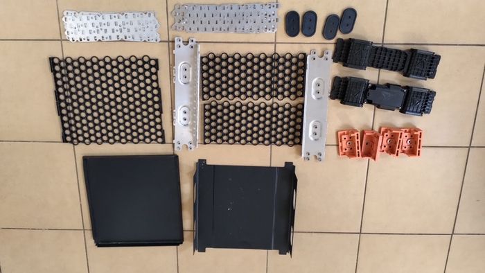DIY battery boxes, case for 21700 cells, 2 kW capacity