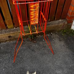Tennis ball holder