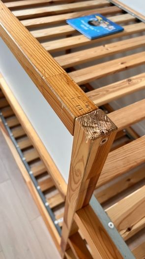 bunk bed with 2 mattress