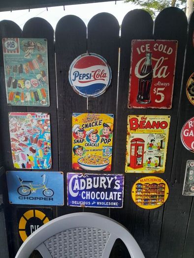 metal signs
