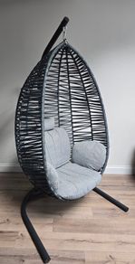 egg chair