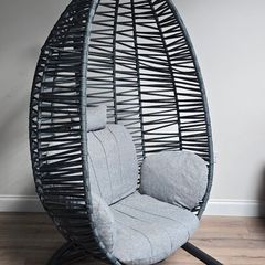 egg chair