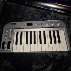 Fame Digital KC25 Midi Controller