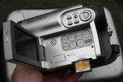 Hitachi SD -DVD Cam DZ-BX35E Digital Camcorder Good Condition Fully Working