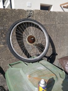 Rear bicycle wheel.
