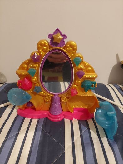 Shimmer and Shine mirror