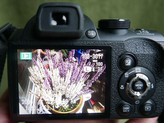 Fuji Fujifilm Finepix S S4000 bridge travel super zoom 30x 24mm wide 14mp camera +SD Card, works well