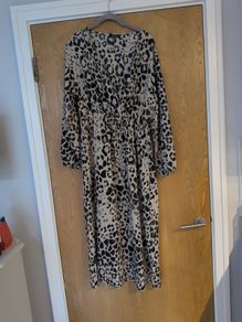 Boohoo Dress. S.18. New - No Paper Tag - Only The String.