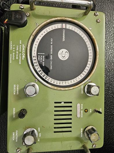 Vintage Sailor RT144B VHF Marine Radio & N163 Power Supply Set