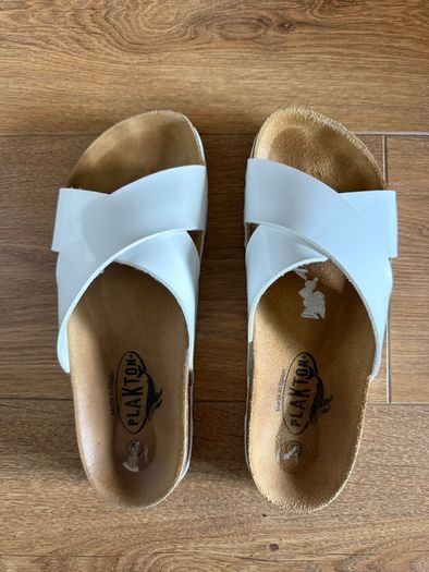 White leather sandals size 38