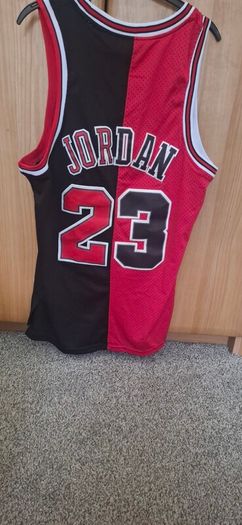 Mens Mitchell & Ness HC Homage to Home Chicago Bulls Jordan Jersey Used Size Medium NBA