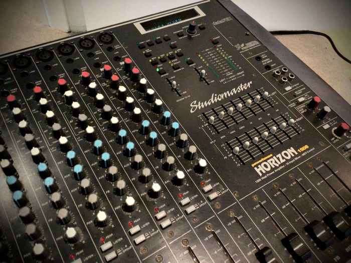 Studiomaster horizon 1508