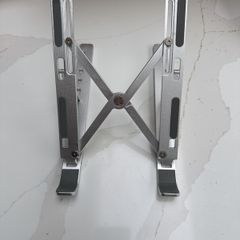 Laptop holder