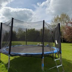 Trampoline