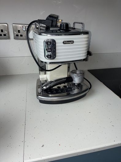 coffee machine - de longhorn scultura