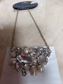 Costume  Necklace..  Length  - 9"
