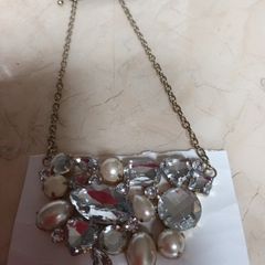 Costume  Necklace..  Length  - 9"