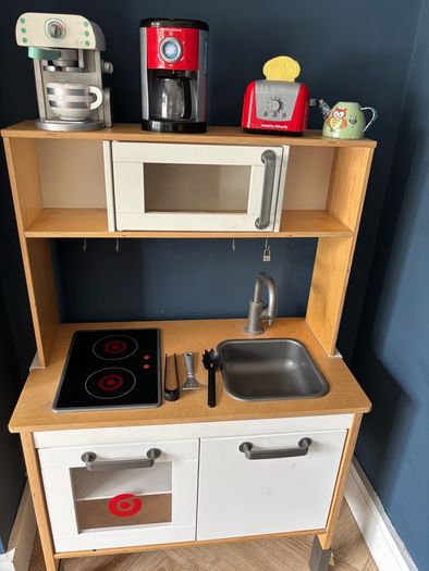 toy kitchen