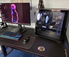 Gaming Pc With Oled Monitor