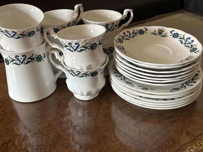 Vintage x22 pieces Tea set