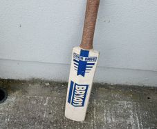 vintage cricket bat