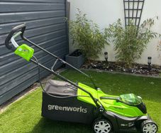 Greenworks 40V 35cm Cordless Electric Lawn Mower with Battery & Charger
