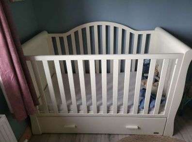 Oslo sleigh cotbed