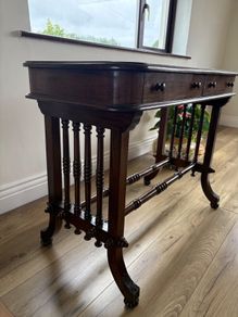 Table  and wooden trunk.