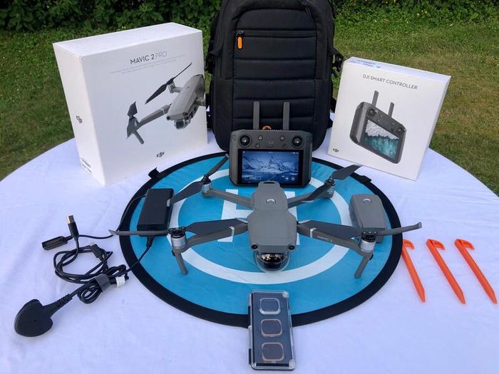 DJI Mavic 2 Pro plus DJI Smart Controller Mint
