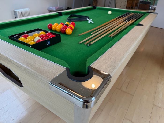 DPT Slate Bed Pool Table - Made In UK - Cues / Balls/Triangle
