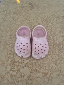 pink Crocs