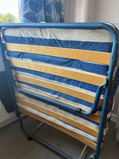 Folding bed