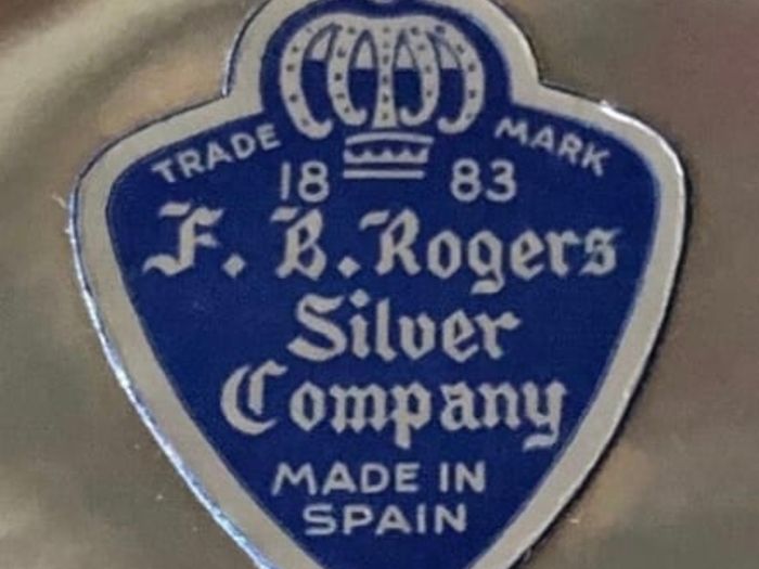 F.B.Rogers Silverware vegetable dish with lid