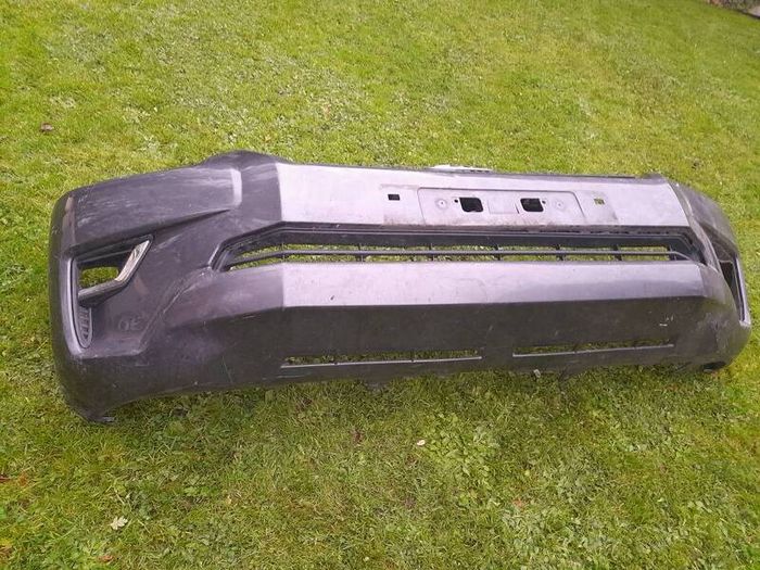 2 Genuine Toyota Landcruiser Front Bumpers