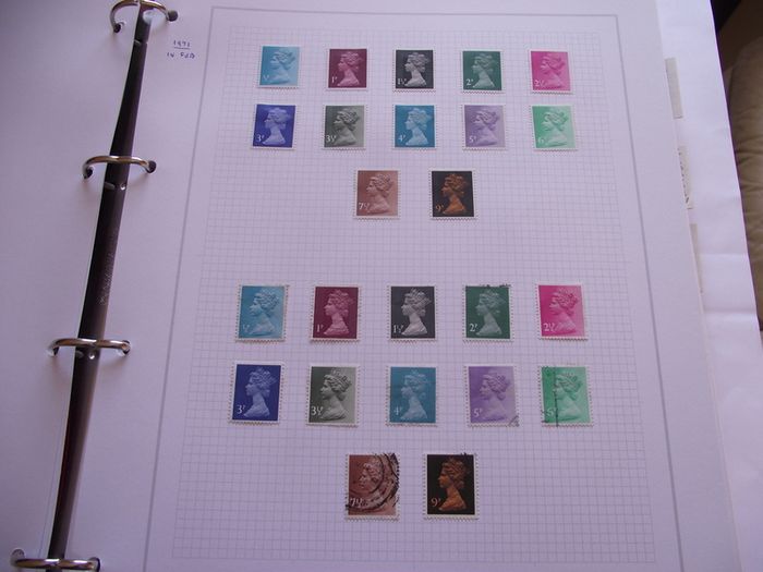 A valuable comprehensive collection of Elizabeth II stamps, hinged in the album (1952-2000)
