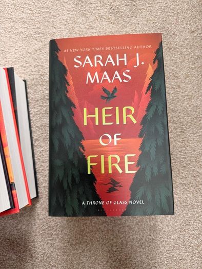 Throne of Glass Sarah J Maas Hardcover Set
