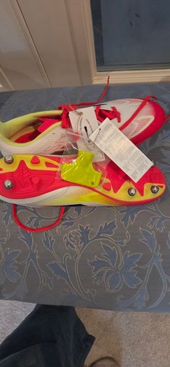 BNWT   Adidas  Mens Football Boots