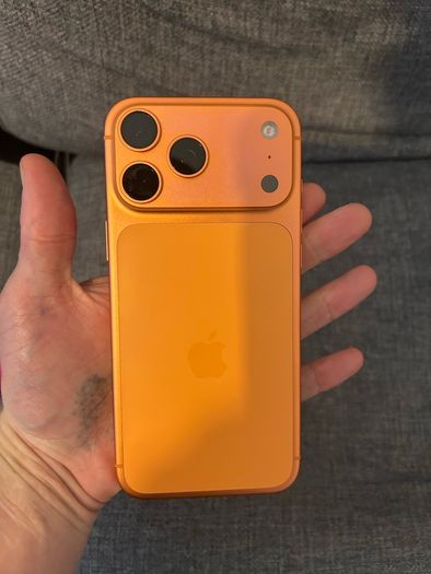 iPhone 17 pro max orange, unlocked, 100% battery health