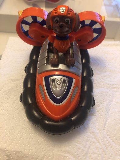 Paw Patrol ( 3 vehicles and 4 Figures )