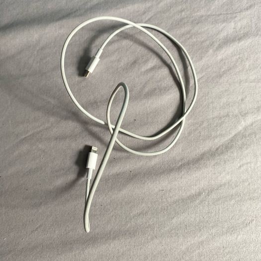 Miscellaneous electronic cables