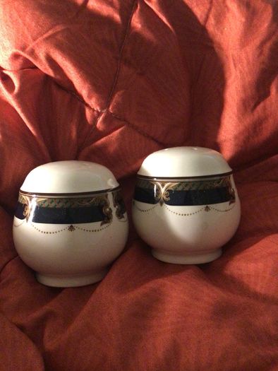 Noritake Keltcraft Tranquil Glen Salt & Pepper shakers