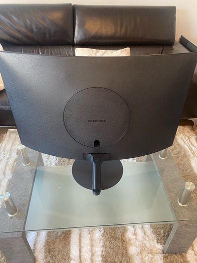 32" Curved Samsung Monitor