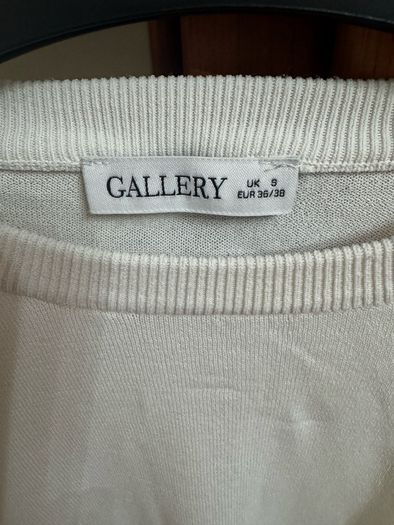White top,size 8(EUR 36/38)