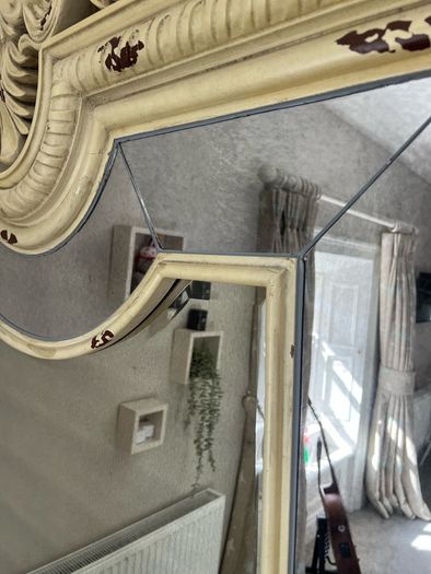 Floor standing mirror