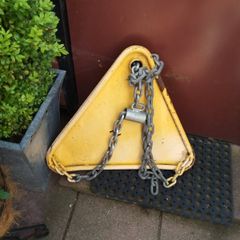 Wheel clamp