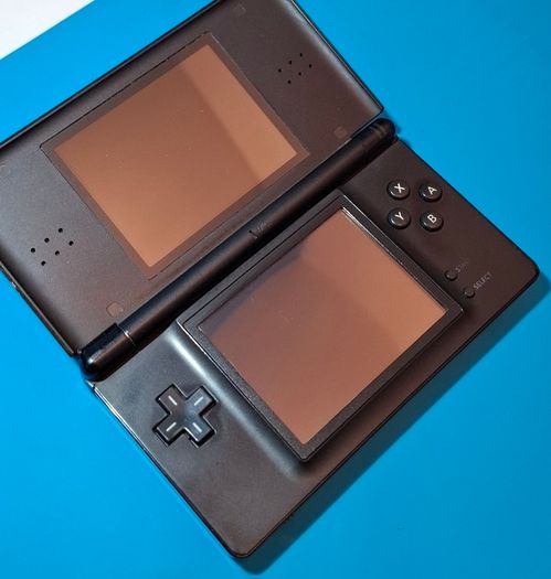 DS Lite Console with Games